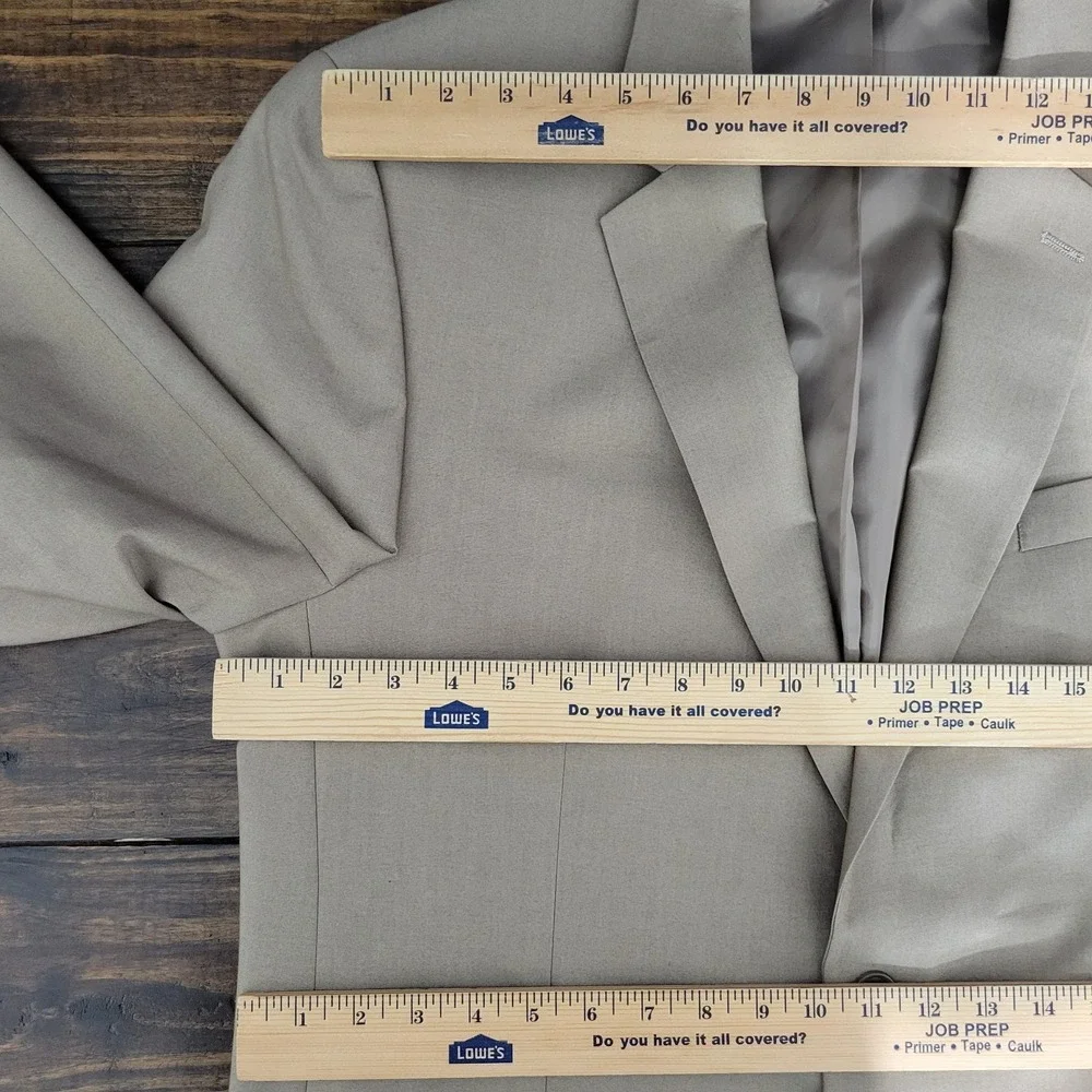 Andrew Fezza‎ Men's Sport Coat Blazer Two Button Beige Polyester Blend Size 44L